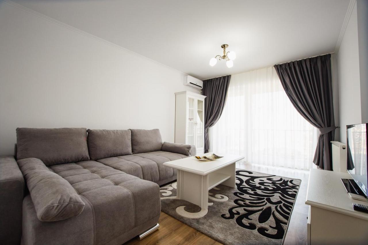 Bright & Elegant Central Apartment 拉迪亚 外观 照片