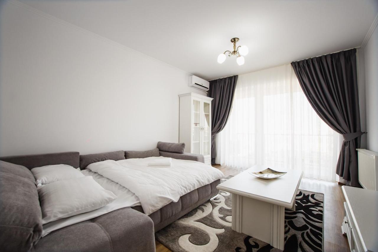 Bright & Elegant Central Apartment 拉迪亚 外观 照片