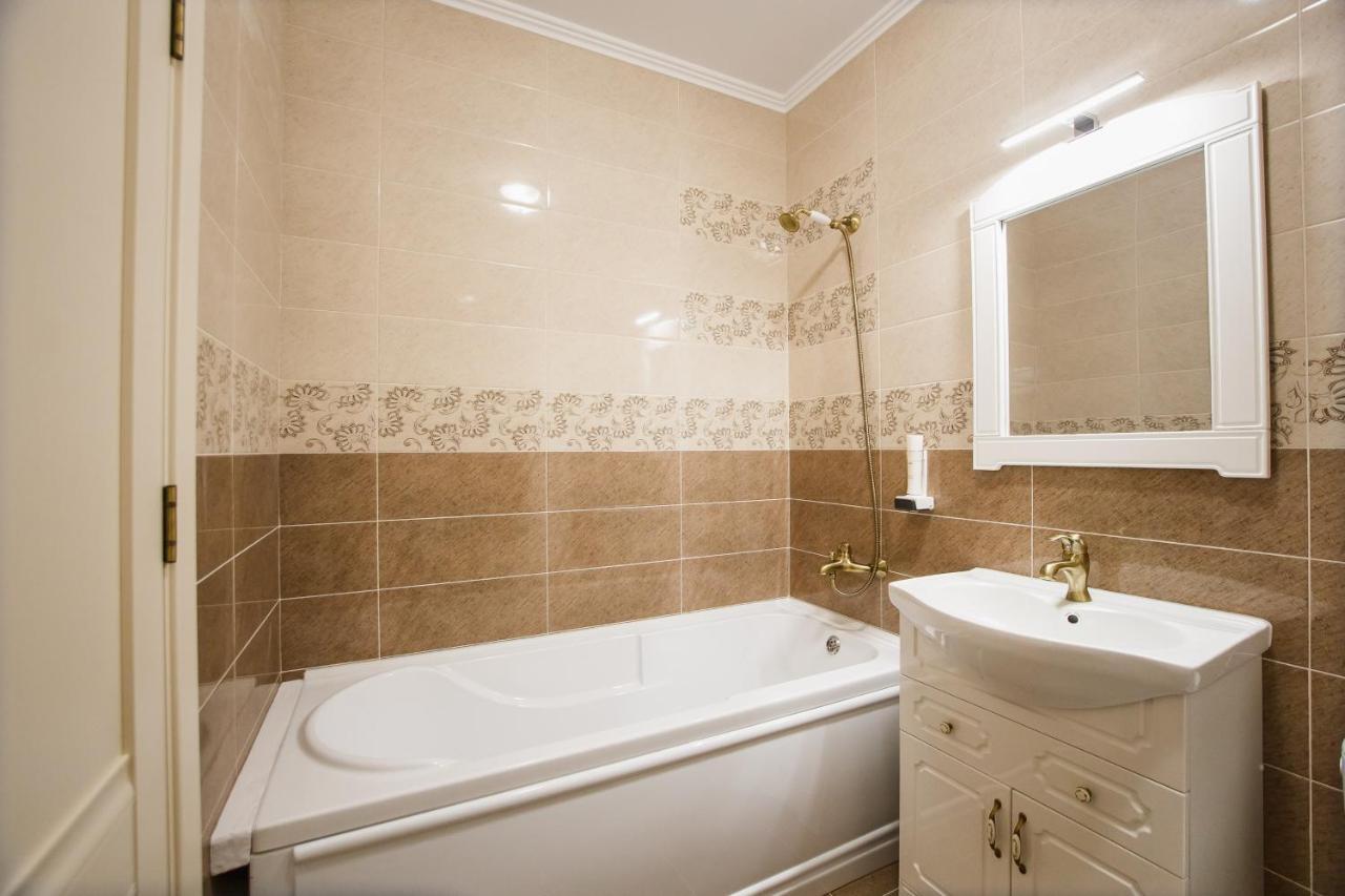 Bright & Elegant Central Apartment 拉迪亚 外观 照片
